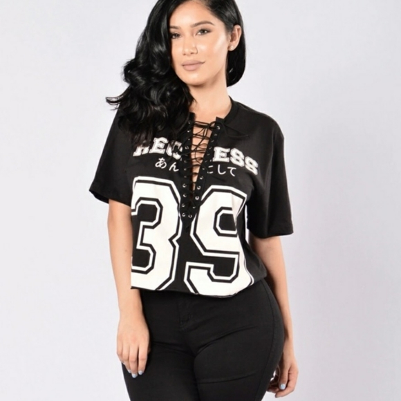 Size Medium Clothes Bundle - Picture 4 of 6